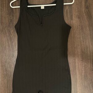 Sleeveless Ribbed Tank Top - Black
